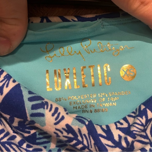 Lilly‎ Pulitzer luxletic blue and white cropped legging size XS EUC - Picture 4 of 7